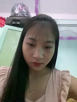 Snapshot of banlinh004 chatting on 10/03/25, 03:03 banlinh004 online show from 10/03/25, 03:03