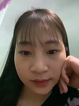 Snapshot of banlinh004 chatting on 10/05/25, 02:21 banlinh004 online show from 10/05/25, 02:21
