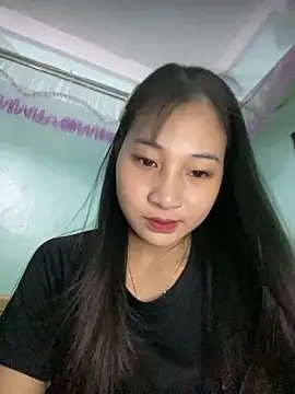 Snapshot of banlinh004 chatting on 10/06/25, 06:00 banlinh004 online show from 10/06/25, 06:00