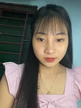 Snapshot of banlinh004 chatting on 10/17/25, 01:14 banlinh004 online show from 10/17/25, 01:14