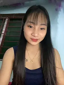 Snapshot of banlinh004 chatting on 10/20/25, 05:02 banlinh004 online show from 10/20/25, 05:02