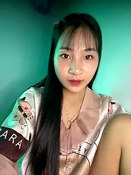 Snapshot of banlinh004 chatting on 10/22/25, 07:19 banlinh004 online show from 10/22/25, 07:19
