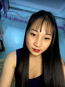 Snapshot of banlinh004 chatting on 10/25/25, 06:57 banlinh004 online show from 10/25/25, 06:57