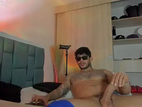 Dammianmiller online show from 07/26/26, 03:04