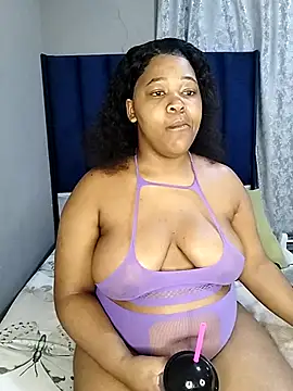 Snapshot of SweetJuicyPussy97 chatting on 02/26/26, 11:37 SweetJuicyPussy97 online show from 02/26/26, 11:37