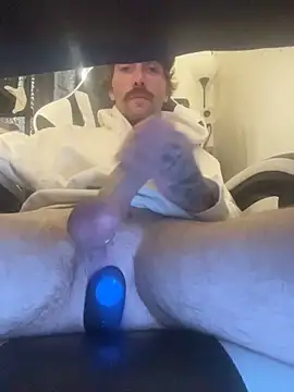 Dufduf233 online show from 10/28/25, 05:15