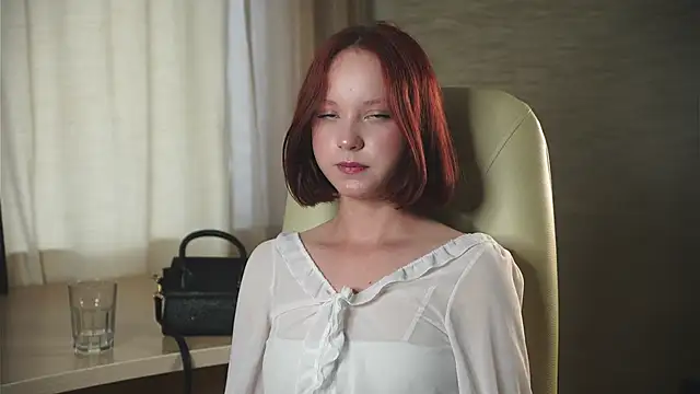 TrishGaugler online show from 10/06/25, 09:18