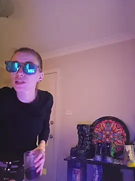 Snapshot of lonely_Cosplay_chick chatting on 11/05/25, 04:51 lonely Cosplay chick online show from 11/05/25, 04:51