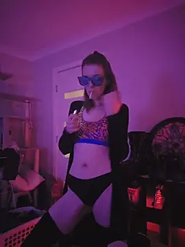 Snapshot of lonely_Cosplay_chick chatting on 11/08/25, 04:29 lonely Cosplay chick online show from 11/08/25, 04:29