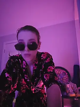 Snapshot of lonely_Cosplay_chick chatting on 11/19/25, 11:21 lonely Cosplay chick online show from 11/19/25, 11:21