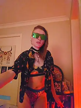 Snapshot of lonely_Cosplay_chick chatting on 12/15/25, 10:52 lonely Cosplay chick online show from 12/15/25, 10:52