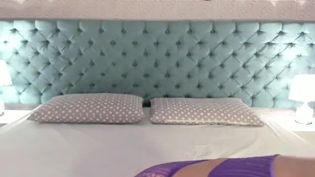 SeleneVoon online show from 10/21/25, 08:42