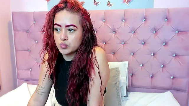 Gisselle walker online show from 10/08/25, 07:22