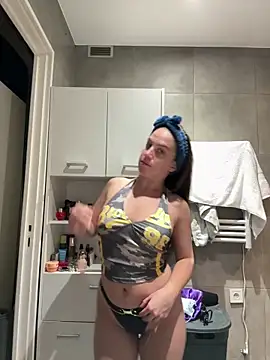 Snapshot of bebecita_x chatting on 11/01/25, 03:36 bebecita x online show from 11/01/25, 03:36