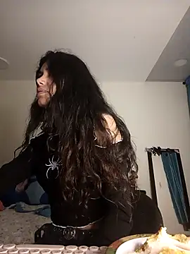 caramel doll   online show from 10/10/25, 02:21