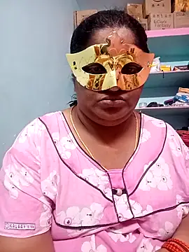 Snapshot of supcpl chatting on 11/19/25, 05:24 supcpl online show from 11/19/25, 05:24