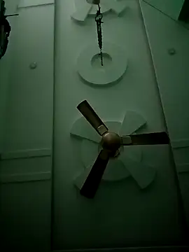 Snapshot of supcpl chatting on 11/23/25, 05:46 supcpl online show from 11/23/25, 05:46