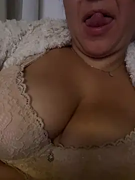 Snapshot of Daiana_Andra chatting on 11/04/25, 03:49 Daiana Andra online show from 11/04/25, 03:49