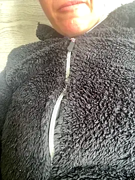 Snapshot of Daiana_Andra chatting on 11/22/25, 11:20 Daiana Andra online show from 11/22/25, 11:20