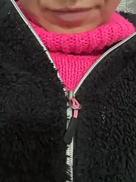 Snapshot of Daiana_Andra chatting on 11/24/25, 08:14 Daiana Andra online show from 11/24/25, 08:14