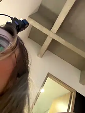 Lisa Belluci online show from 10/07/25, 10:07