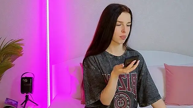 Victoria Pass online show from 10/27/25, 09:30