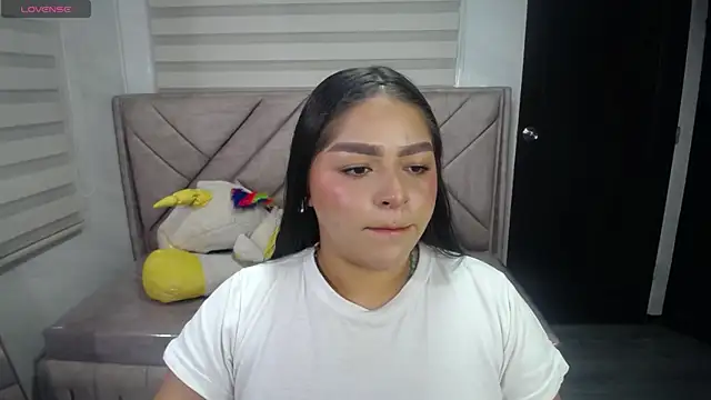 Snapshot of Dayan_v_ chatting on 10/18/25, 07:47 Dayan v  online show from 10/18/25, 07:47