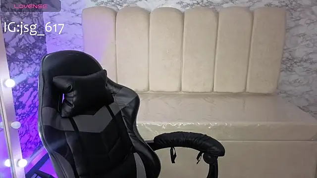 Snapshot of Dayan_v_ chatting on 10/26/25, 08:04 Dayan v  online show from 10/26/25, 08:04