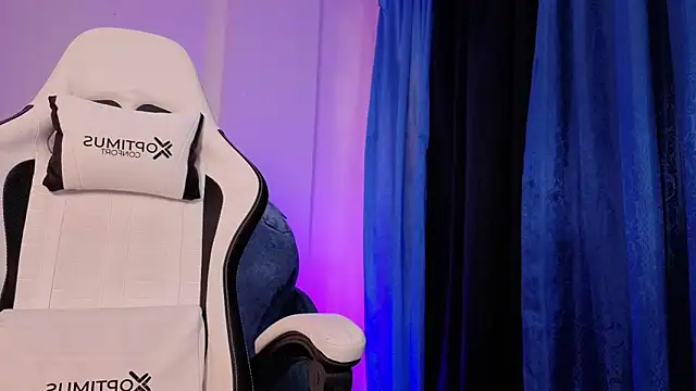 Violet Jhonson online show from 11/18/25, 12:42