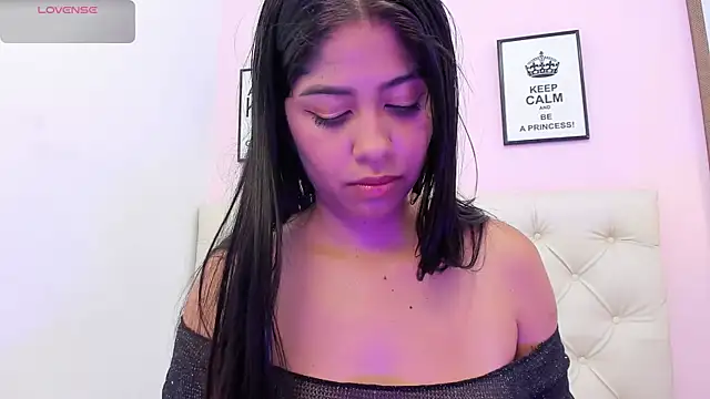 Snapshot of MiaStevenss chatting on 10/22/25, 12:38 MiaStevenss online show from 10/22/25, 12:38