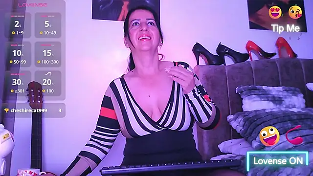 Snapshot of Agathabrunner chatting on 10/28/25, 09:46 Agathabrunner online show from 10/28/25, 09:46