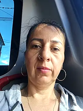 Snapshot of Agathabrunner chatting on 11/27/25, 01:13 Agathabrunner online show from 11/27/25, 01:13