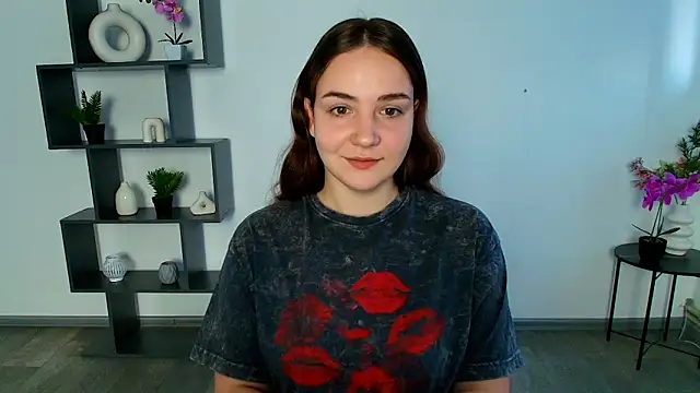 OliviaMontgommery online show from 11/22/25, 06:01