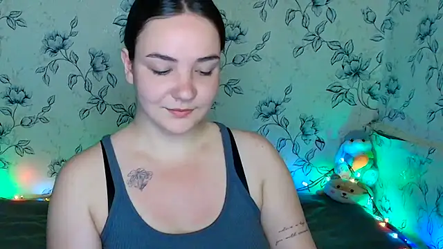 OliviaMontgommery online show from 06/15/26, 12:29