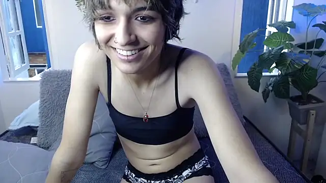 noellee   online show from 10/29/25, 01:57