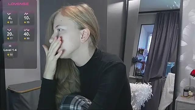 yuki bloom online show from 10/23/25, 08:35