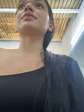 catalina garciaa online show from 11/24/25, 06:07