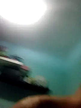 Snapshot of kikecastella chatting on 10/27/25, 03:16 kikecastella online show from 10/27/25, 03:16