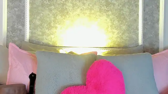  victoriaa  lois online show from 11/02/25, 01:19