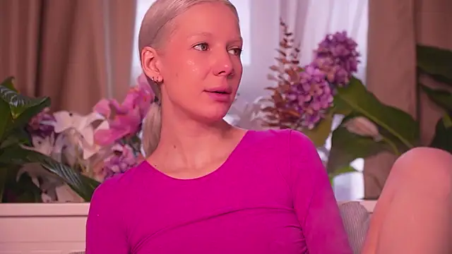 RanyThomson online show from 12/14/25, 11:04