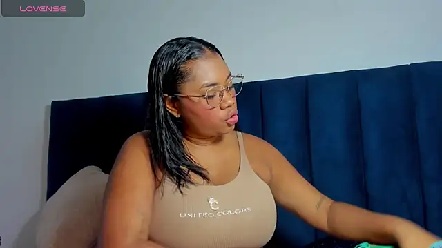 Ahilyn online show from 11/15/25, 03:52