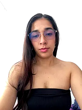 Snapshot of SabrinaEvanss_ chatting on 10/14/25, 03:24 SabrinaEvanss  online show from 10/14/25, 03:24