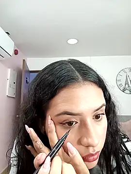 Snapshot of VictoriaVixxen chatting on 10/13/25, 02:55 VictoriaVixxen online show from 10/13/25, 02:55