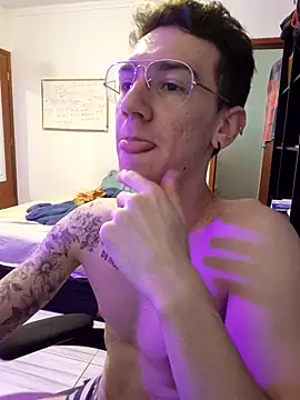 Snapshot of SweetGoodBoy22 chatting on 10/05/25, 07:45 SweetGoodBoy22 online show from 10/05/25, 07:45