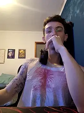 Snapshot of SweetGoodBoy22 chatting on 10/08/25, 06:16 SweetGoodBoy22 online show from 10/08/25, 06:16