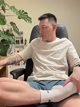 latava online show from 11/29/25, 04:54