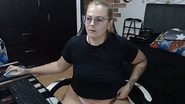 perlagoloza05 online show from 07/28/26, 03:35