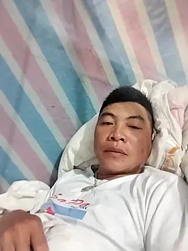 Snapshot of -CHOI-83 chatting on 10/05/25, 10:07 -CHOI-83 online show from 10/05/25, 10:07