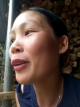 hanghuong online show from 10/04/25, 03:15