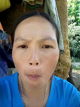 hanghuong online show from 10/05/25, 04:11